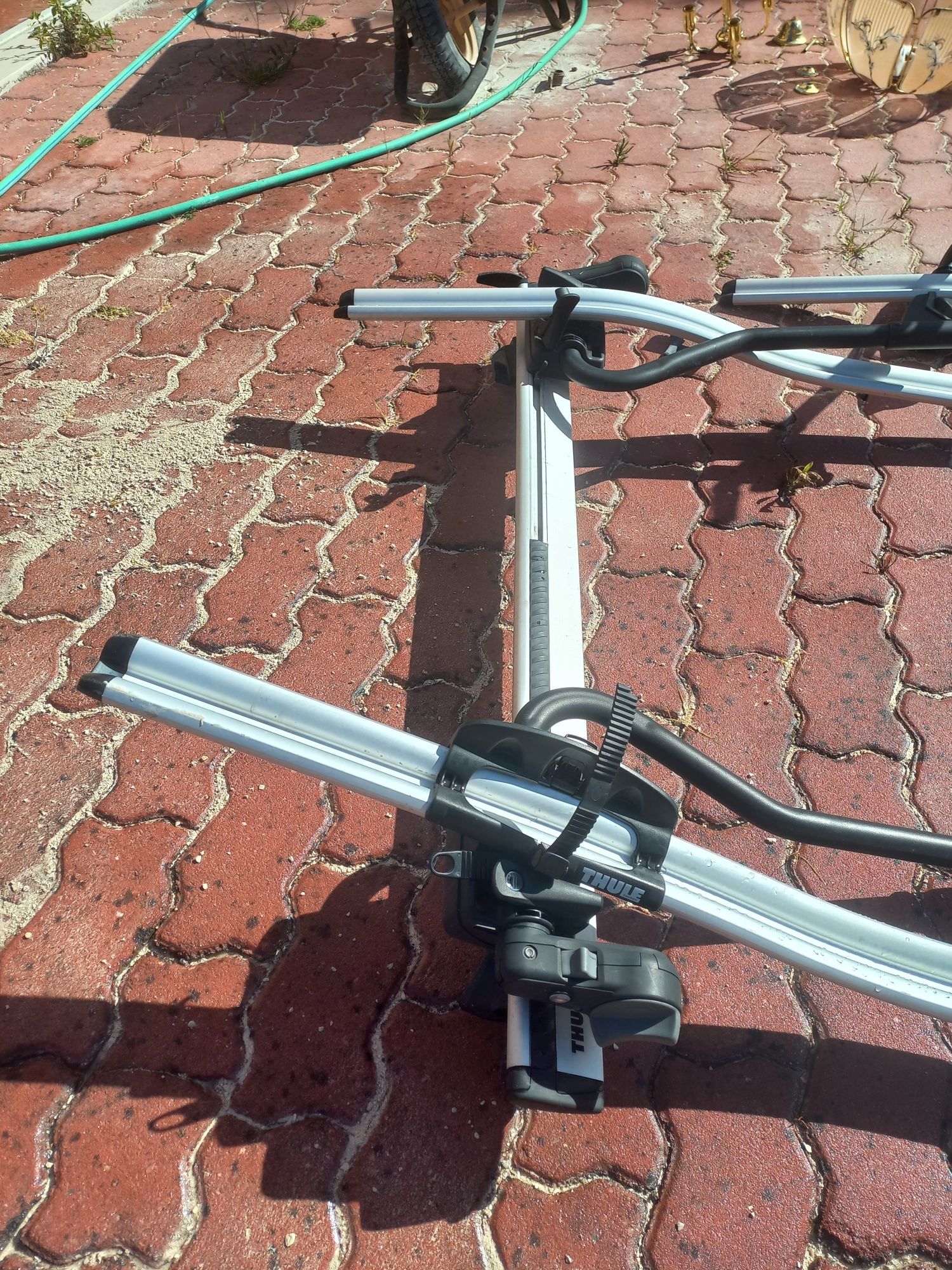 Peças THULE conjunto danificado, vendo por peças