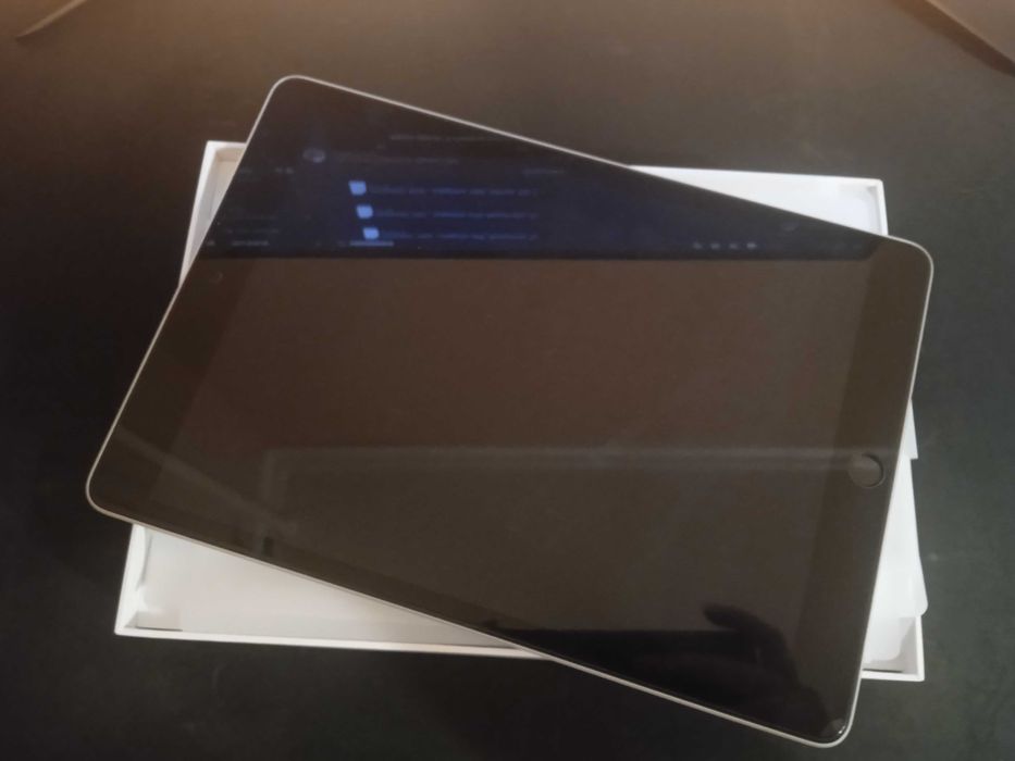 Планшет Apple iPad 10.2" 2021 Wi-Fi 64GB