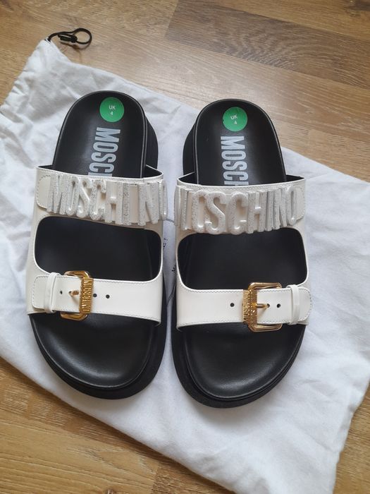 Шльопанці жіночі фірми Moschino нові 37 розмір