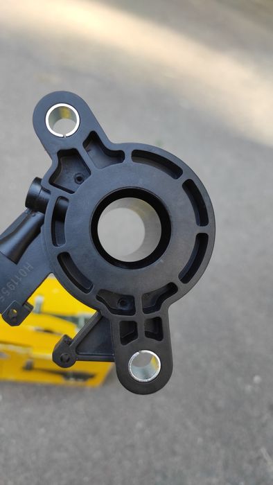 Выжимной подшипник на Renault Scenic бензин 2005 года