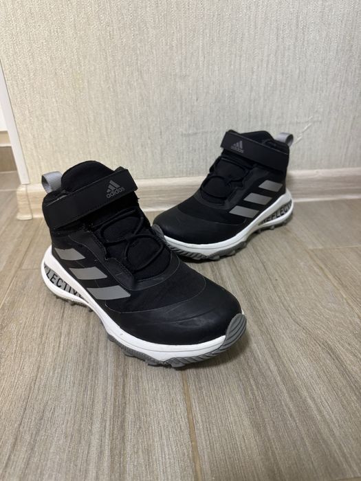 Ботінки Adidas чоботи , сапоги