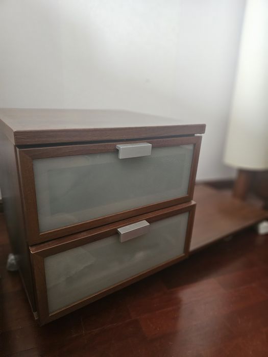 Mesas de cabeceira IKEA HOPEN