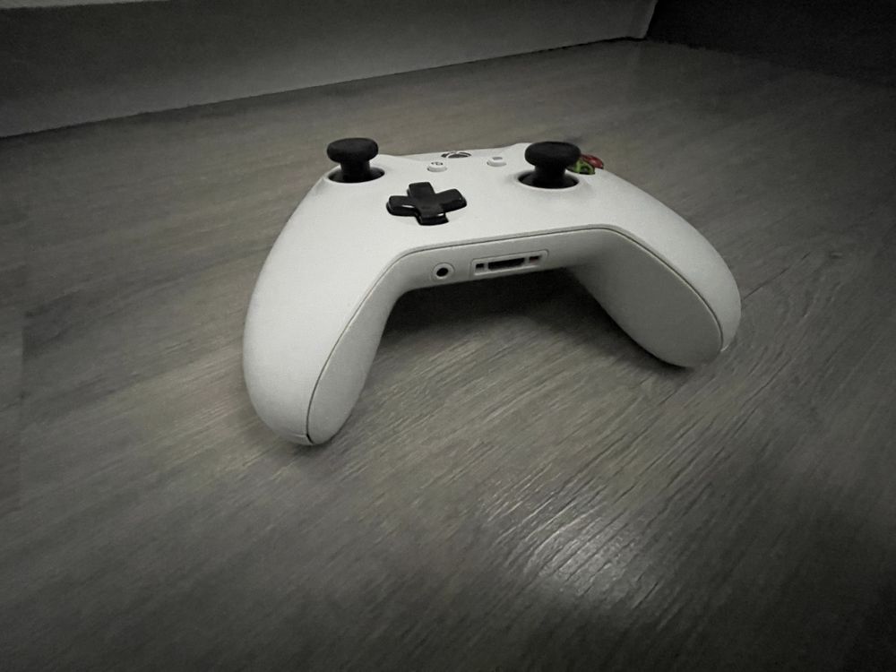 Pad/kontroler oryginalny Microsoft Xbox one kolor robot white