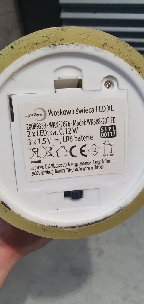 Woskowa świeca LED świąteczna XL