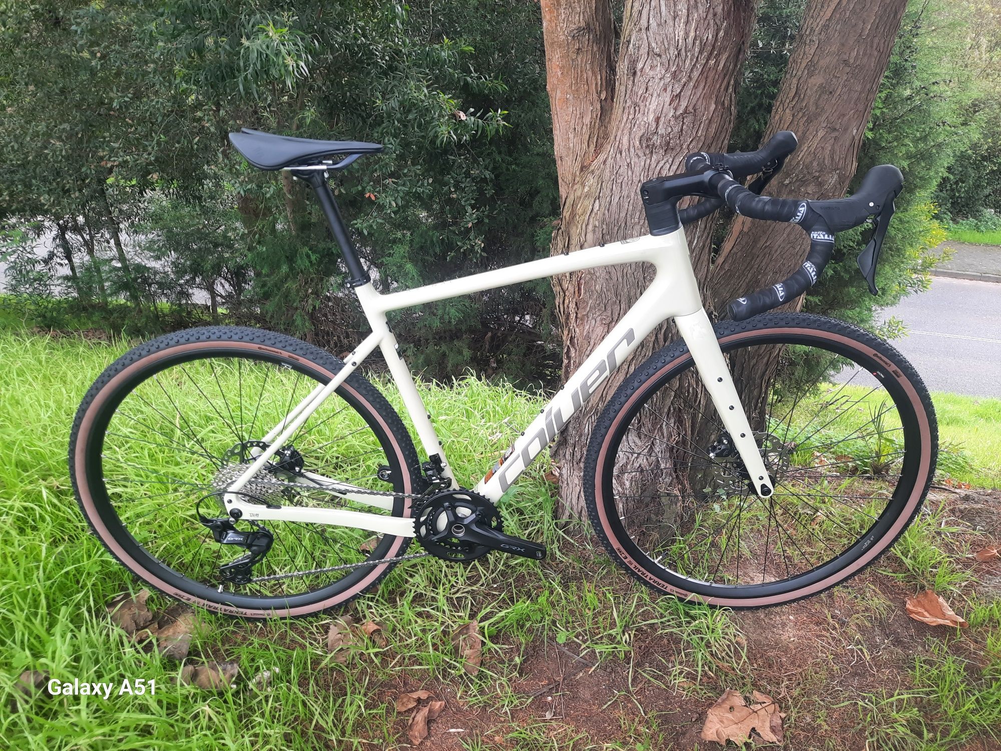 Bicicleta de gravel L carbono grx 12x2v