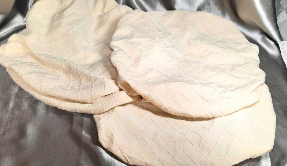 Чохол водонепроникний на табурет стул 35х35 см молочний, комплект 4 шт