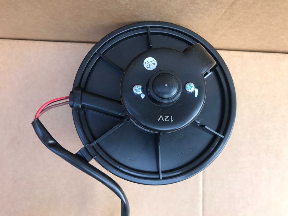 Моторчик печки вентилятор Audi 80 B3 B4 Volkswagen Passat B3 B4