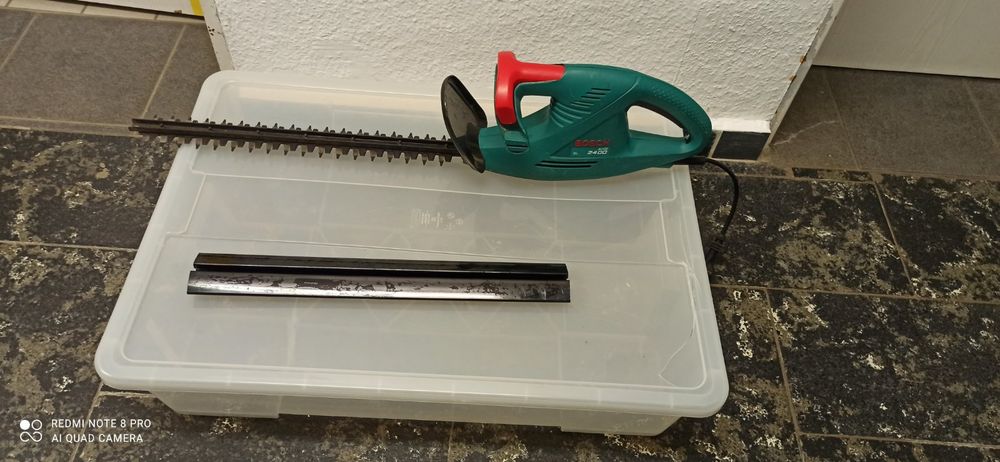 Кущоріз BOSCH AHS 2400