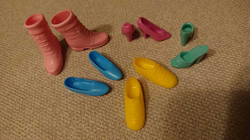 5 par butów dla lalki Barbie Mattel z lat 80/90 botki czółenka trampki