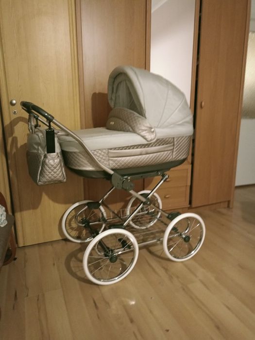 Wózek głęboki i spacerowy Roan Marita