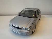 Model Jaguar X Type 1:18 Maisto (bburago welly)