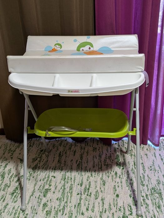 Banheira com muda fraldas