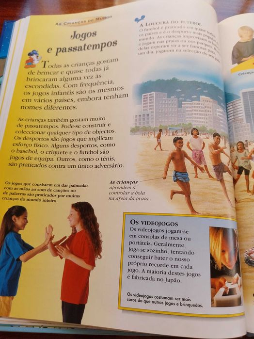 As Crianças do Mundo, livro pedagógico em muito bom estado, Disney