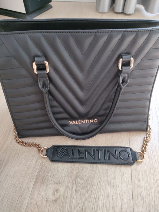 Zgrabna torebka Valentino