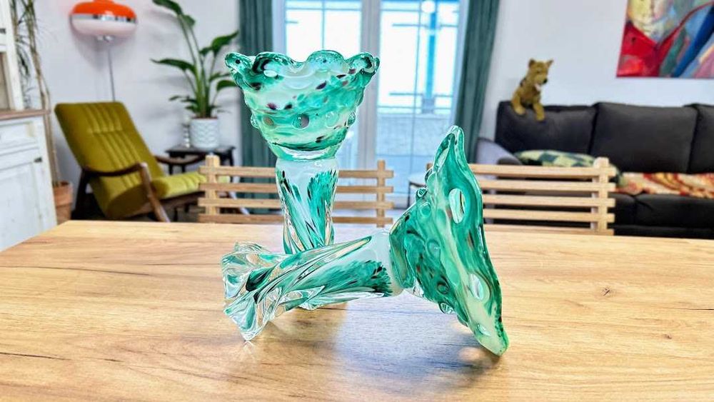 Patera misa na stopce 21cm nakrapiane szkło czeskie PRL Vintage