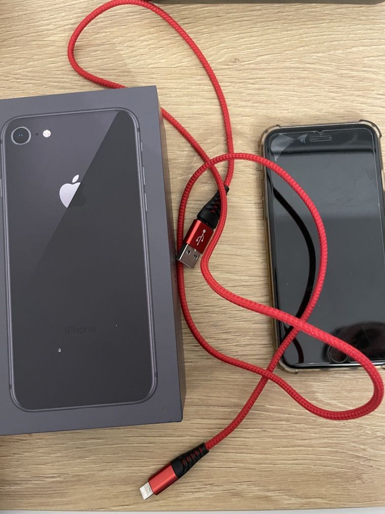OKAZJA  Iphone 8 128gb Stan idealny !!!