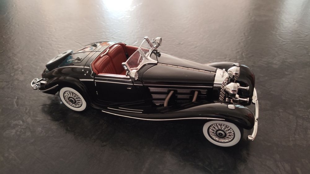 Металева моделька кабріолета Mercedes-Benz (Мерседес - Бенц) 1936 року