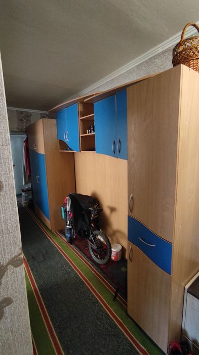 Мебельная стенка для спальни,шифанер,шкафы