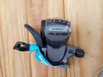 Права манетка Shimano Alivio SL-M4000 на 9 швидкостей  Шифтер