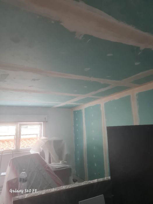 Estruturas metalicas pladur microcimentos flutuantes capoto pinturas