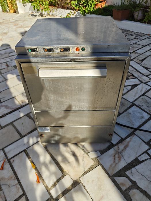 Maquina lavar loiça e copos profissional