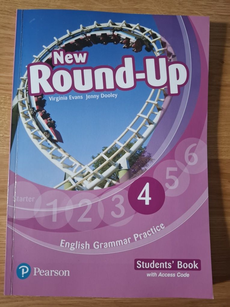 Оригінальний підручник Round-Up 4