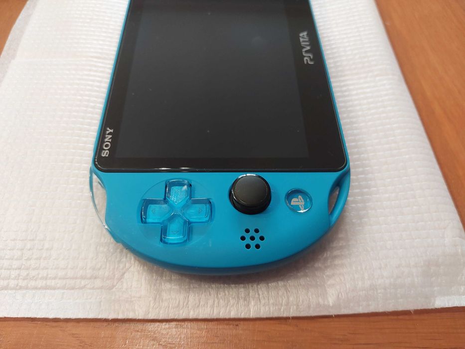 Konsola Sony PS Vita AQUA BLUE + karta 8 gb + gry