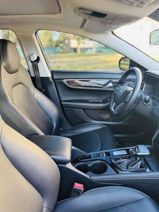 Jac j7 Лифтбек