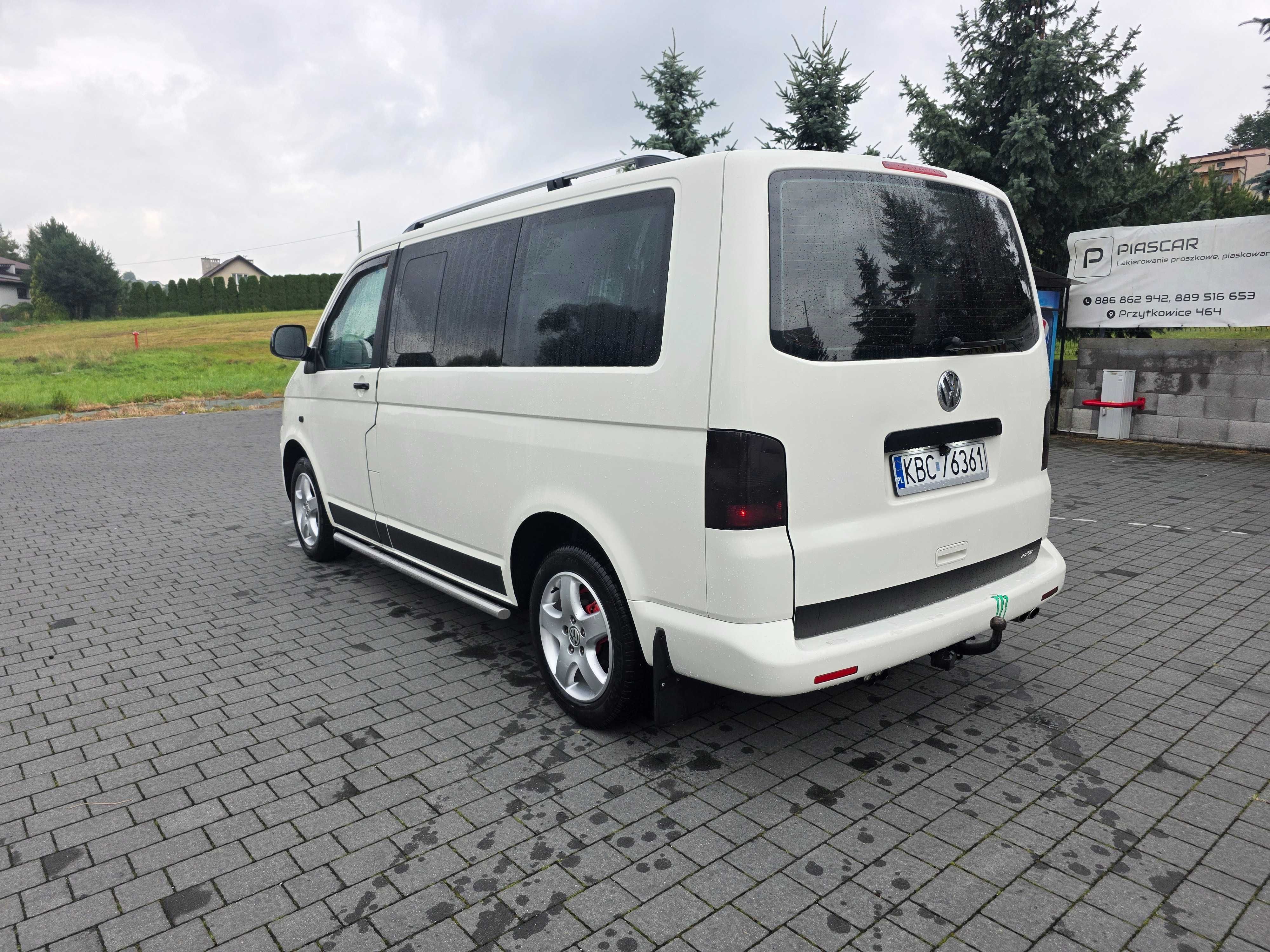Vw T5 Transporter  2,5TDI 130Km 2006r. 8 osób , hak, klima uszkodzony