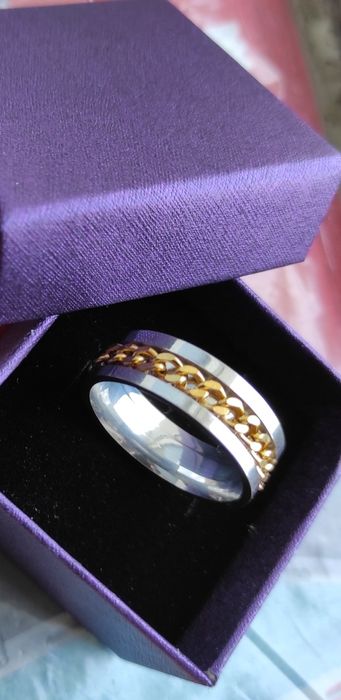 Srebrna Nowa Obrączka Pierścionek ze złotym ruchomy łańcuszkiem unisex