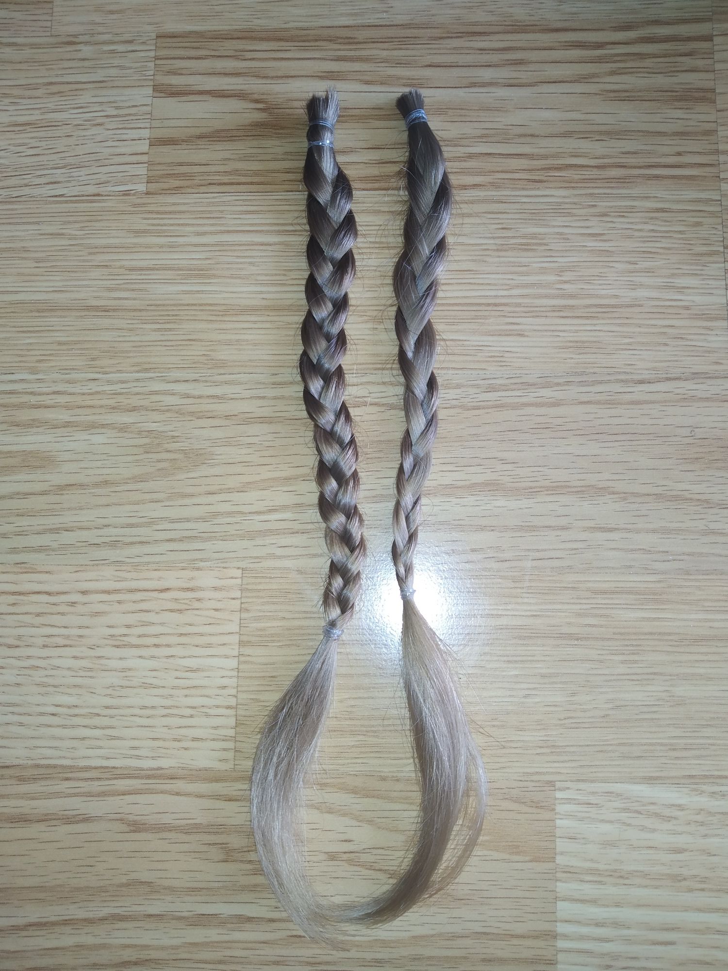 Blond włosy niefarbowane, naturalne