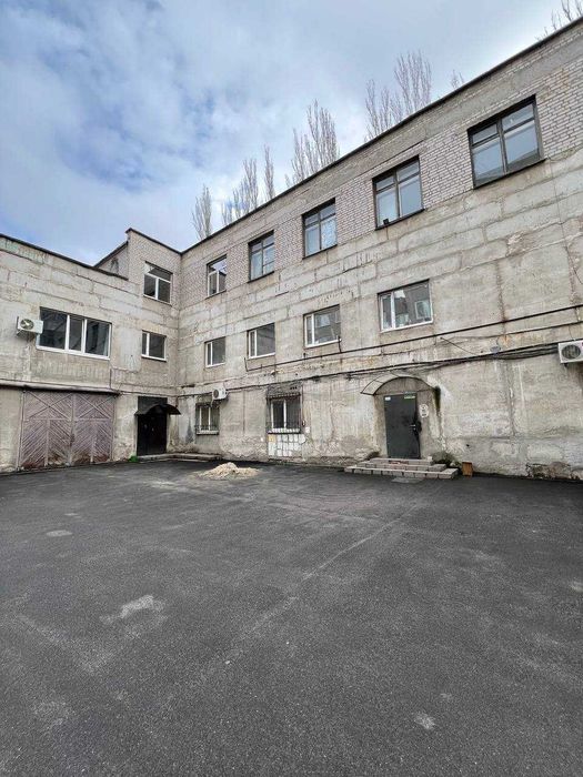 Продам офисное момещение. Отличная локация. Левый берег