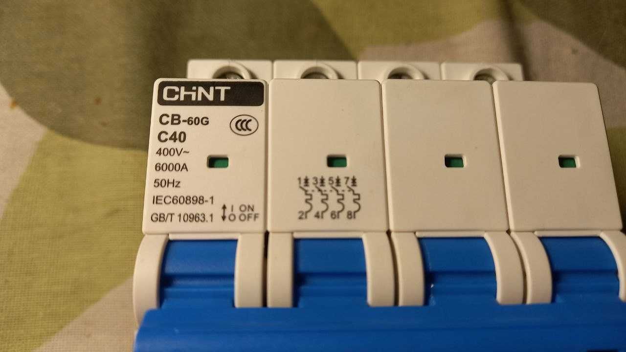 Автоматичний вимикач CHINT C40 4P 6kA