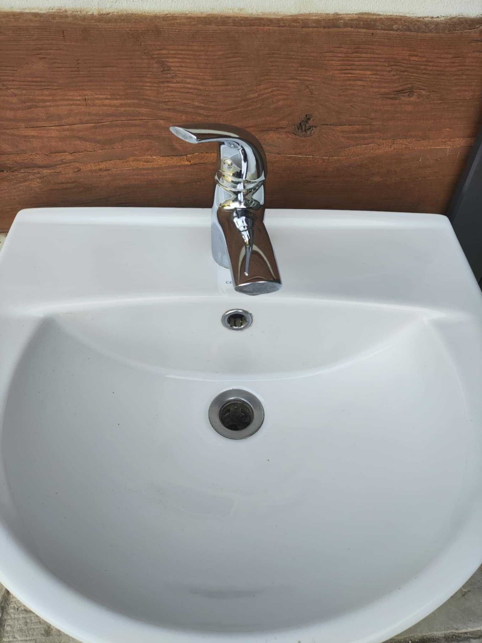 UMYWALKA Cersanit z baterią