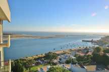 Apartamento de 2 quartos, para arrendar, com vista de rio e mar
