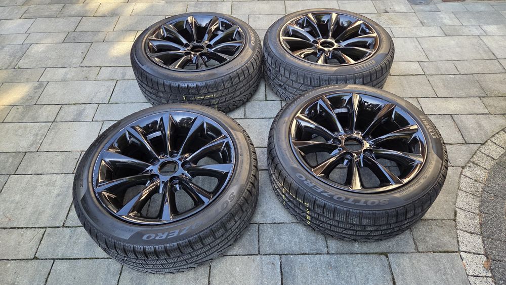 Kola BMW 17 cali z oponami zimowymi Pirelli.  Stan bdb!