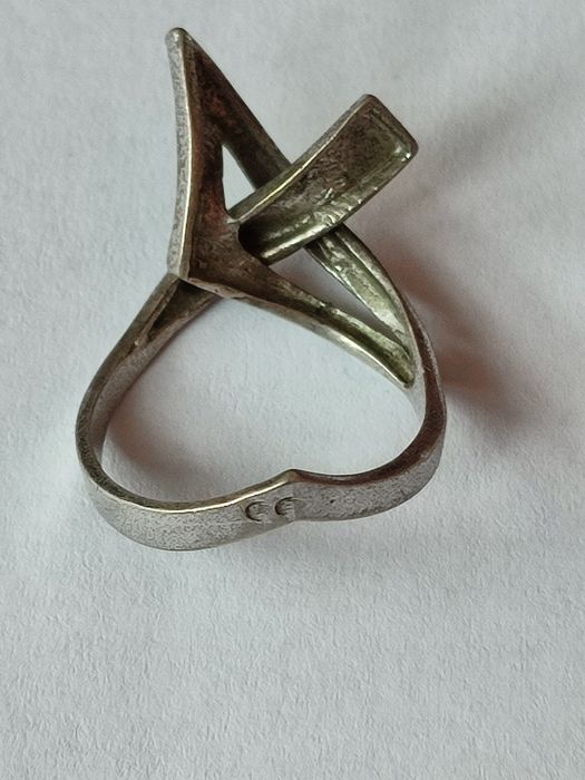 Stary srebrny autorski pierścionek