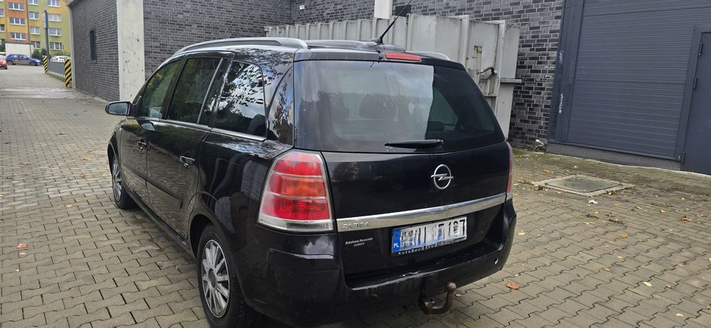 Opel Zafira B  2005r. 1.6 benzyna 7 osobowa