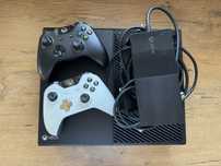 Konsola Xbox one + dwa pady