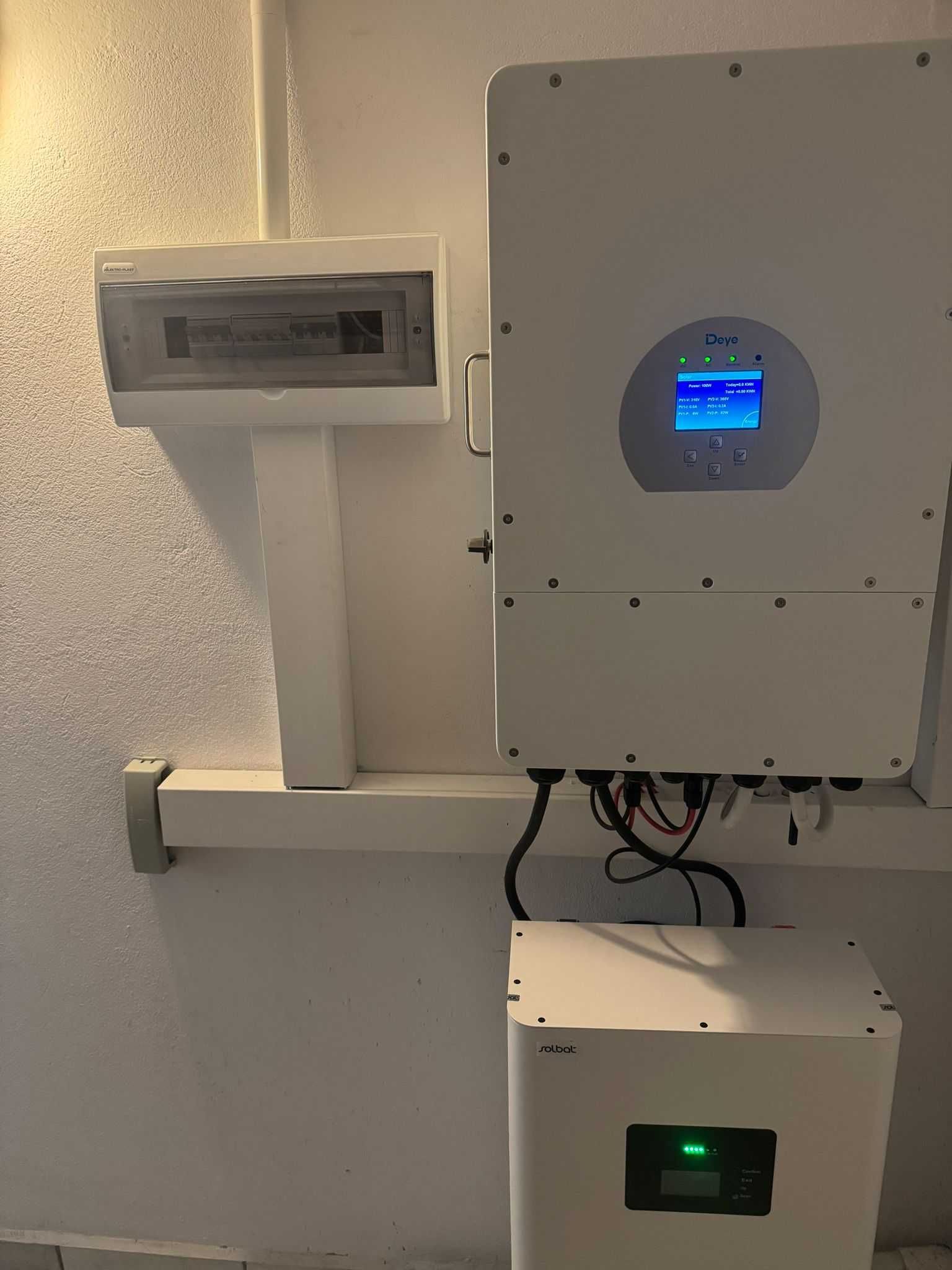 Magazyn Energi 10 kWh z Falownikiem Hybrydowym Deye SUN-12K Z MONTAŻEM