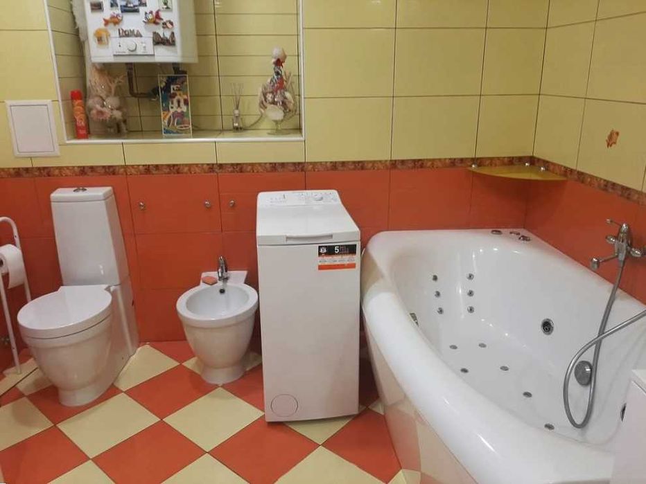 Продам двокімнатну квартиру  пр-т Шевченка 7А м. Вишгород ремонт меблі