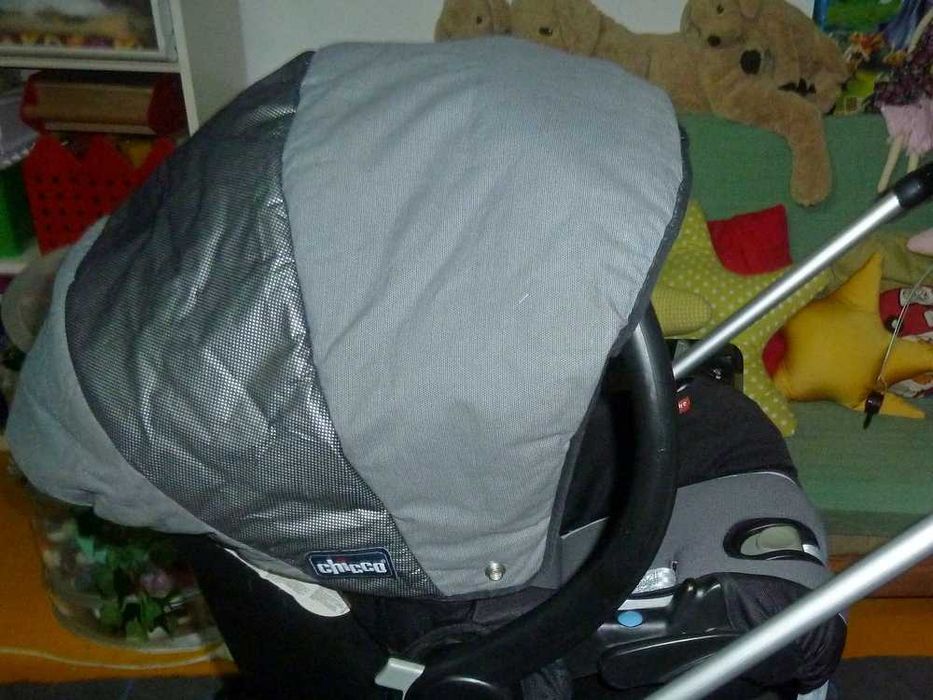 Carrinho de passeio, alcofa e cadeira auto 0+