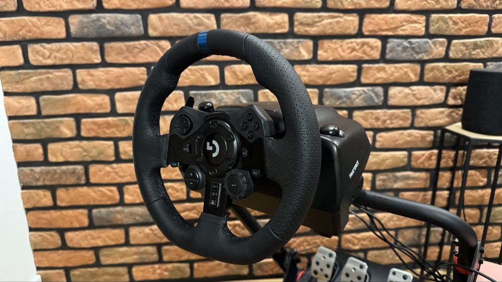 Kierownica Logitech G923 + pedaly + shifter + stojak l PlayStation
