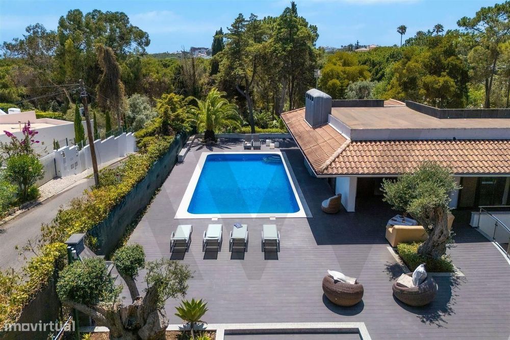 Moradia T5 de Charme a Minutos da Praia – Tranquilidade, Conforto e El