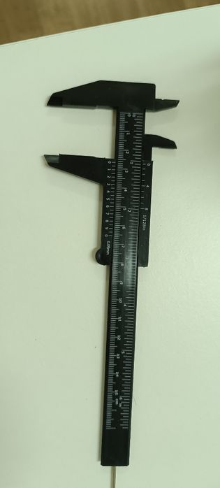 Paquímetro para sobrancelhas