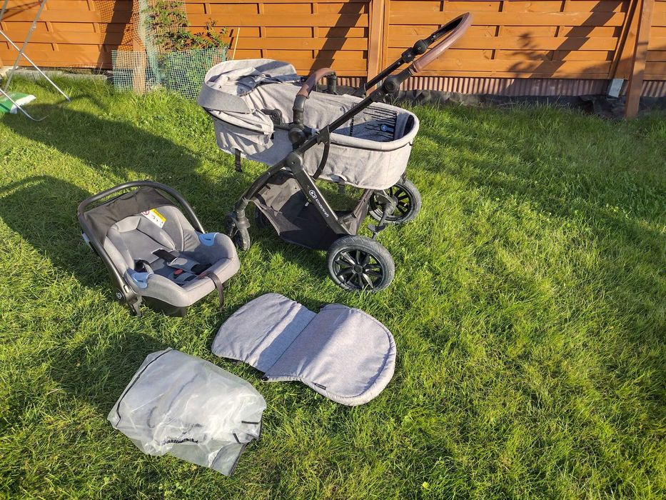 Wózek dziecięcy Kinderkraft Moov 3 w 1 szary do 22kg