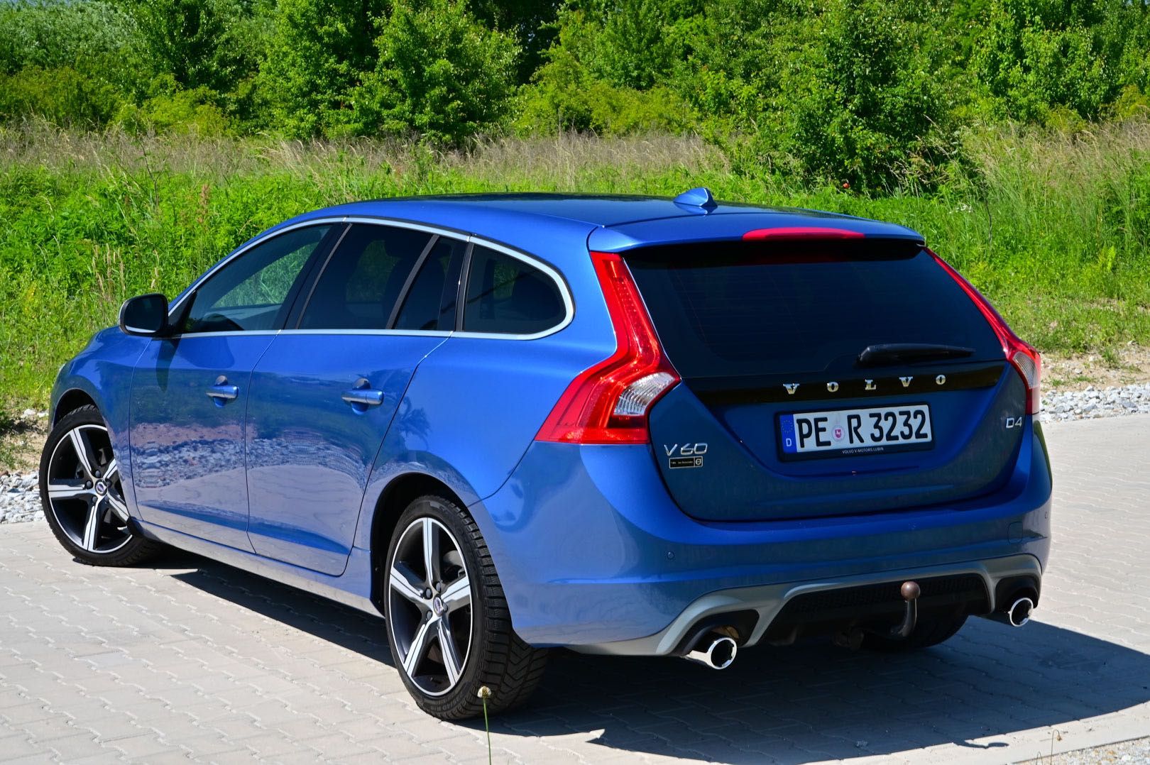 VOLVO V60 R-Designe 2.0D 2018 rok