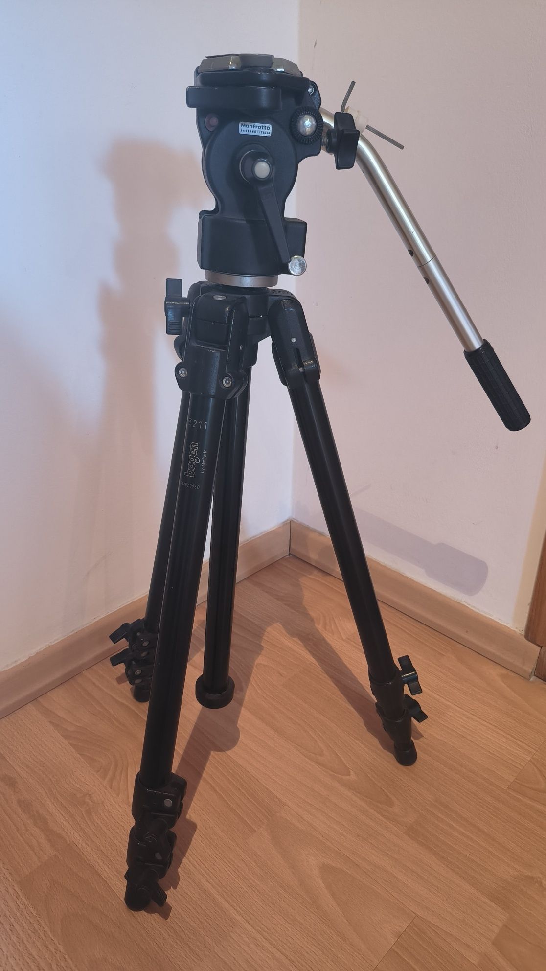 Statyw z głowicą Manfrotto