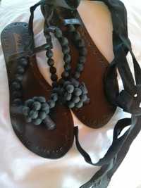 Calçado senhora - 41 - sandálias pretas novas - com fitas