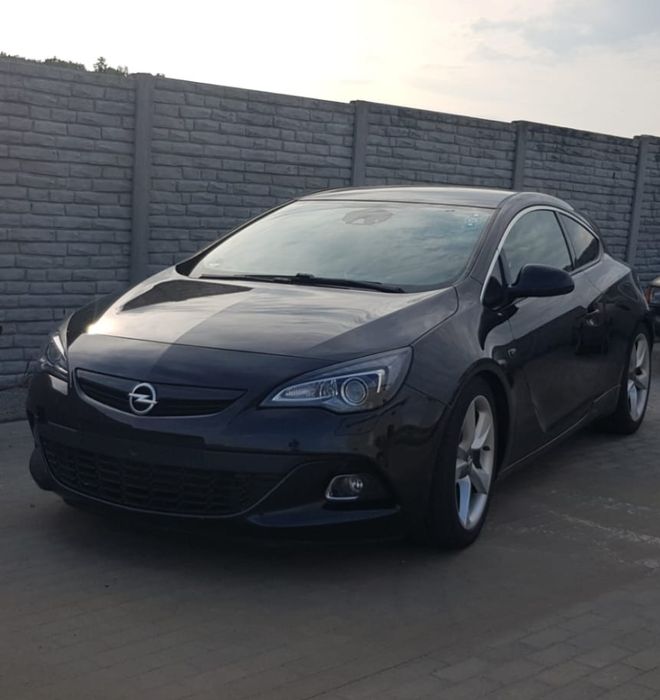 Opel Astra GTC Biturbo